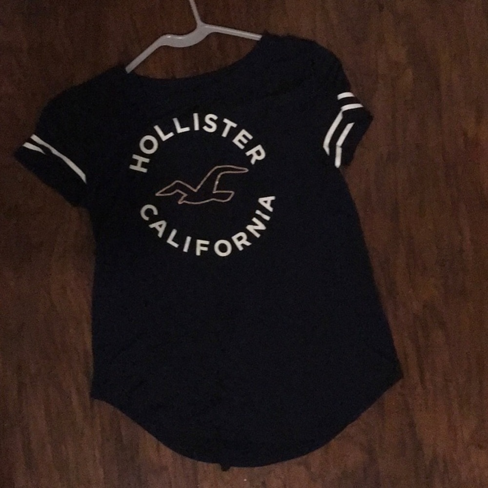 Hollister T shirt